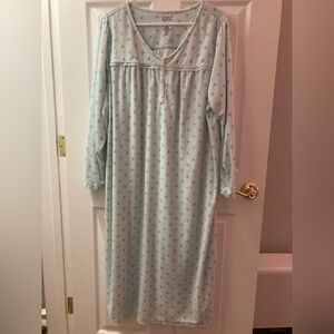 Croft & Barrow Women’s Light Blue Nightgown 1X